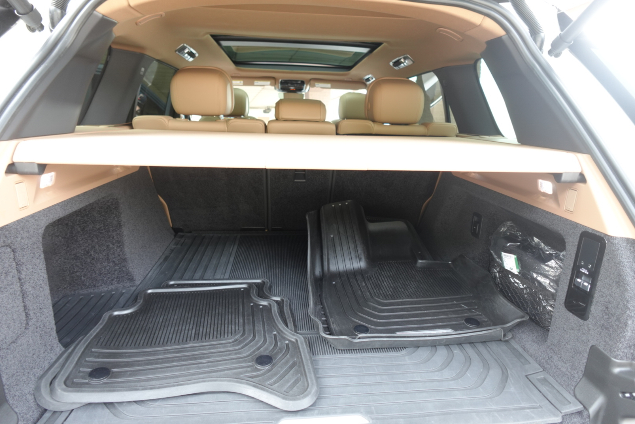 Land Rover New Range Rover SE 2023 Land Rover New Range Rover SE 2023