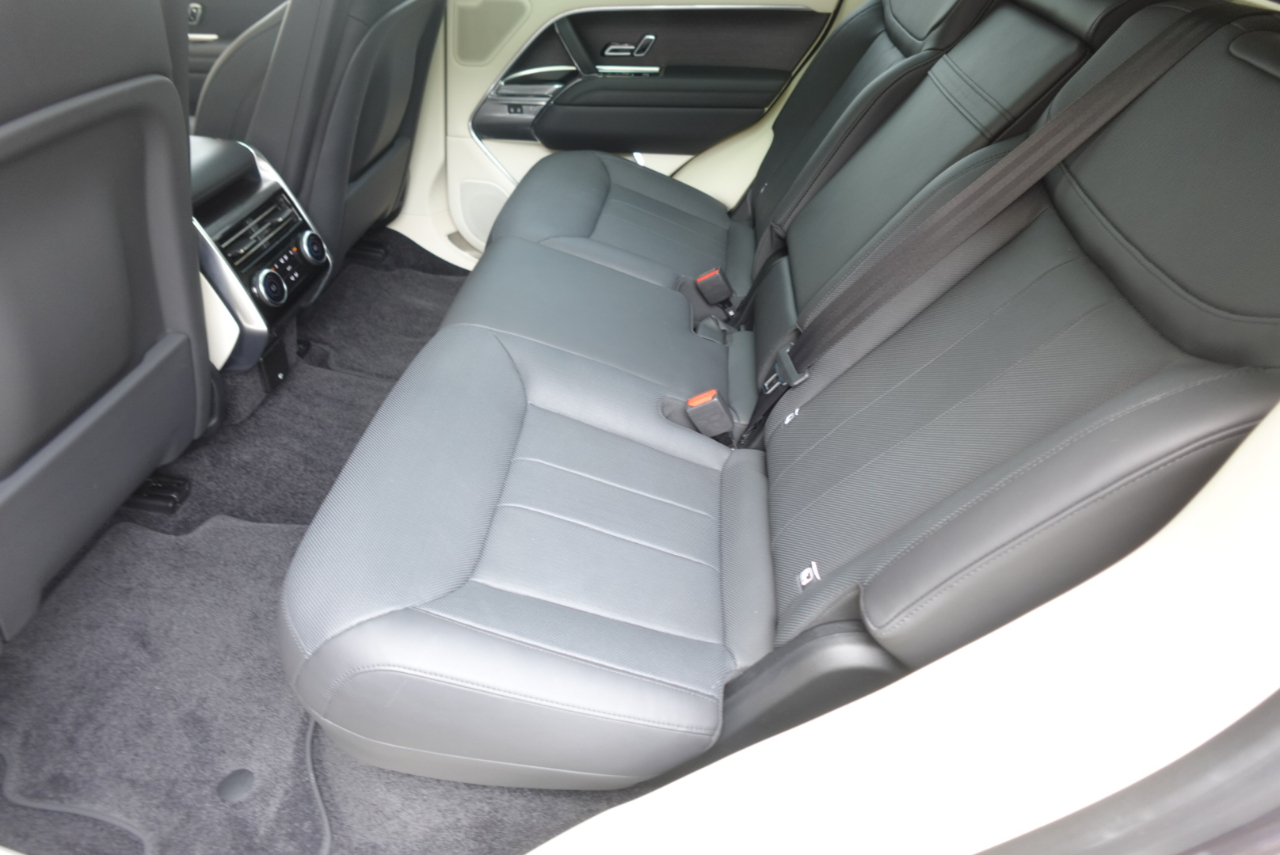 Land Rover New Range Rover SE 2023 Land Rover New Range Rover SE 2023
