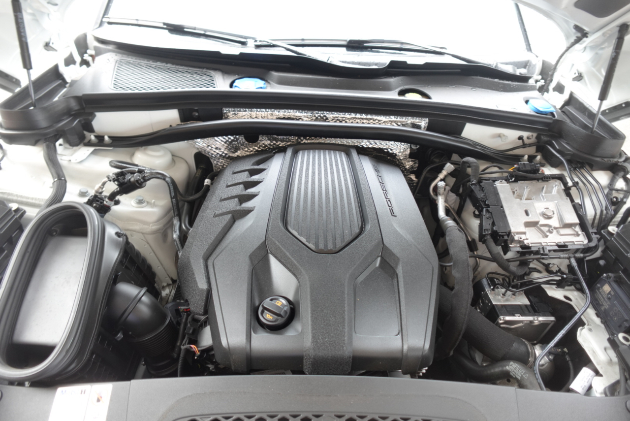 Porsche Macan Base 2024 Porsche Macan Base 2024