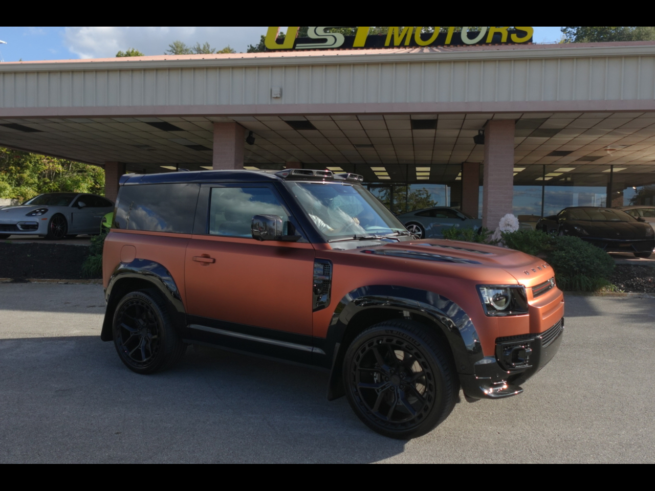 2023 Land Rover Defender 90 V8
