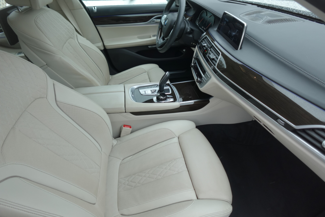 BMW 7-Series 750i 2017 BMW 7-Series 750i 2017
