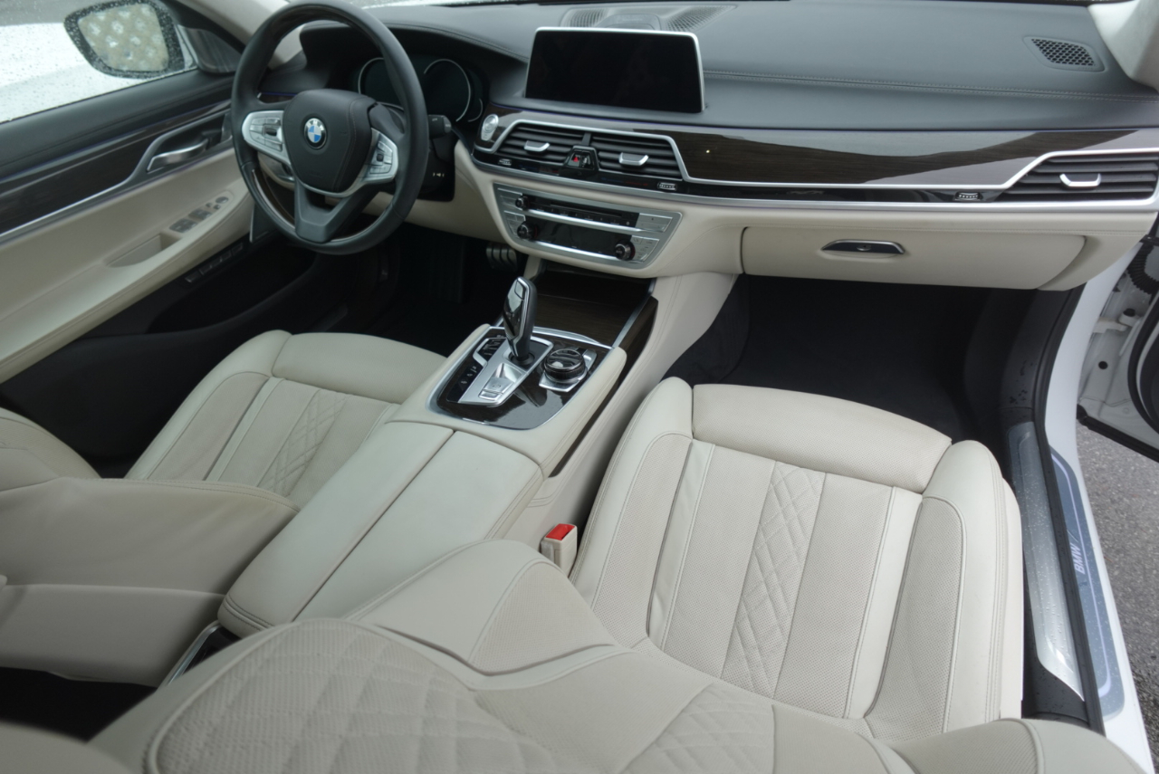 BMW 7-Series 750i 2017 BMW 7-Series 750i 2017