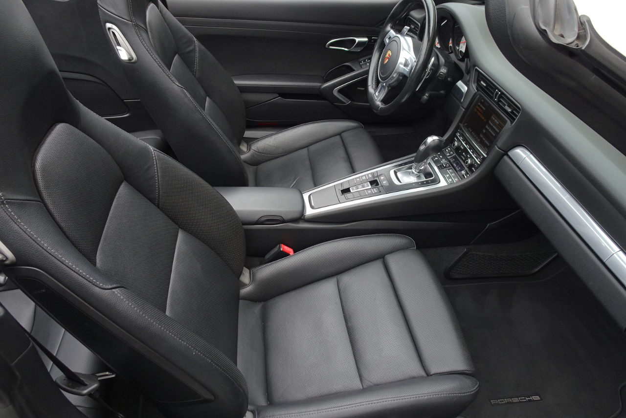 Porsche 911 Carrera Cabriolet 2015