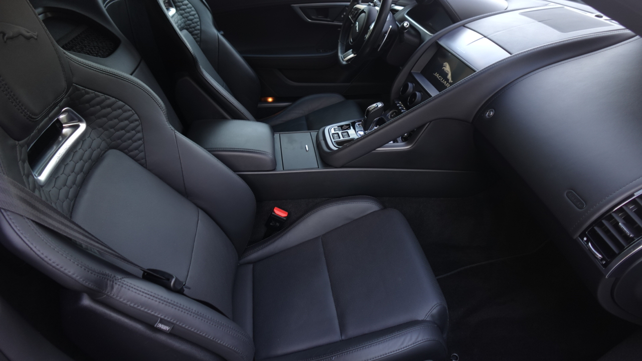 Jaguar F-Type P300 Coupe 2021