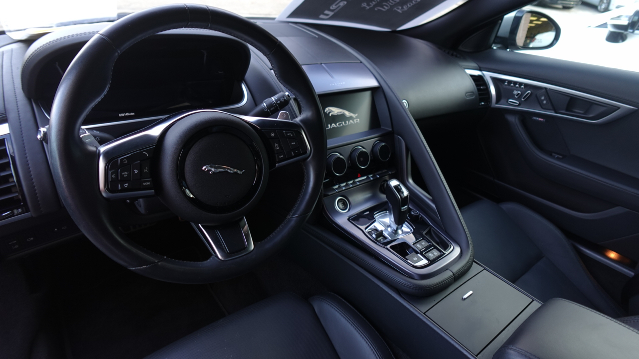 Jaguar F-Type P300 Coupe 2021