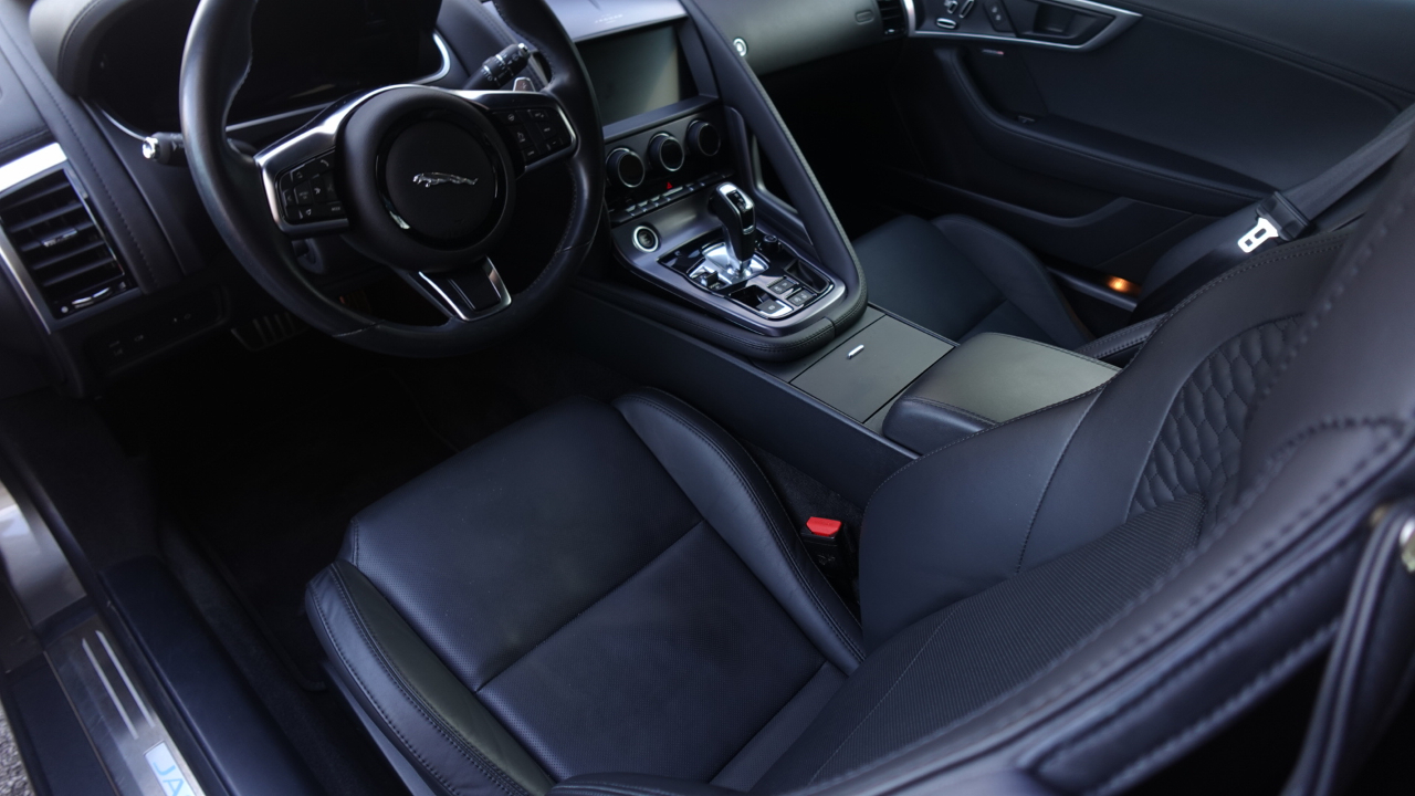 Jaguar F-Type P300 Coupe 2021