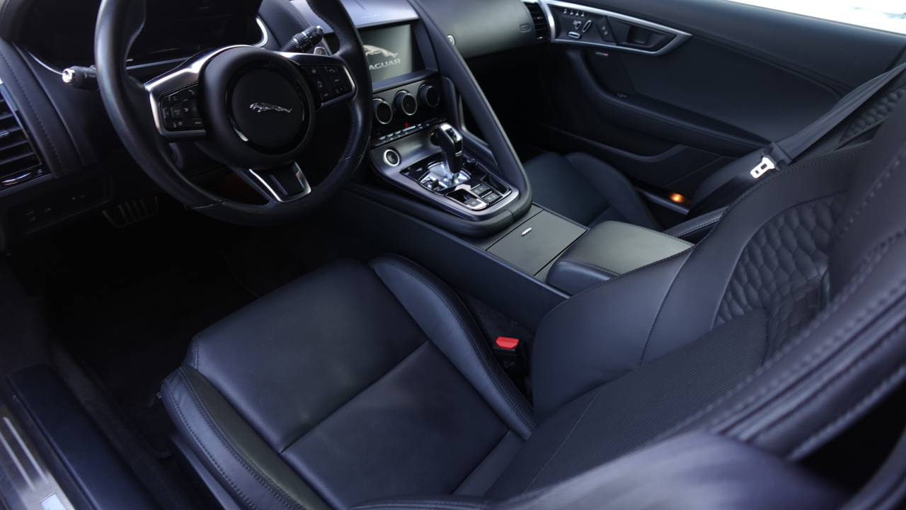 Jaguar F-Type P300 Coupe 2021