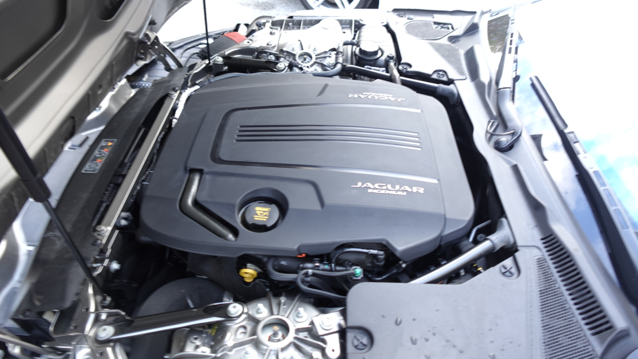 Jaguar F-Type P300 Coupe 2021