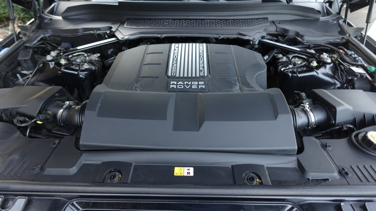 Land Rover Range Rover Sport 3.0L V6 Supercharged SE 2014