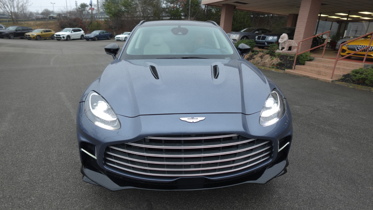 Aston Martin DBX 707 2024