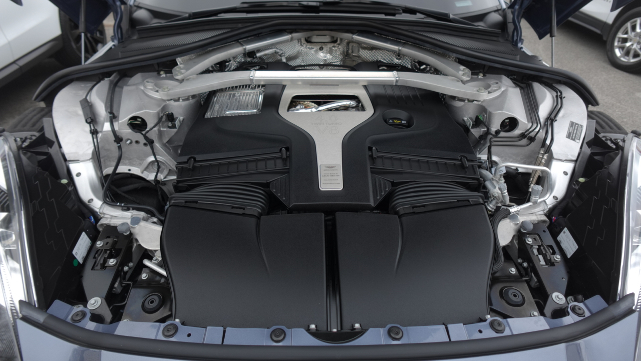 Aston Martin DBX 707 2024