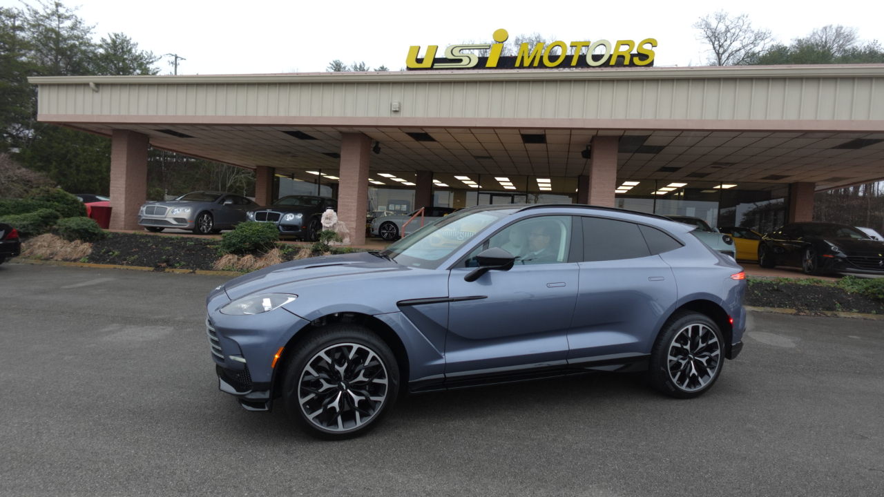 Aston Martin DBX 707 2024