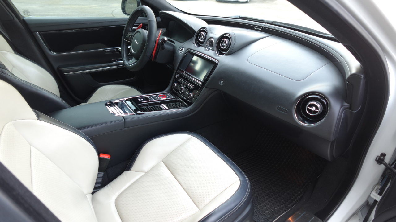 Jaguar XJ-Series XJR LWB 2016