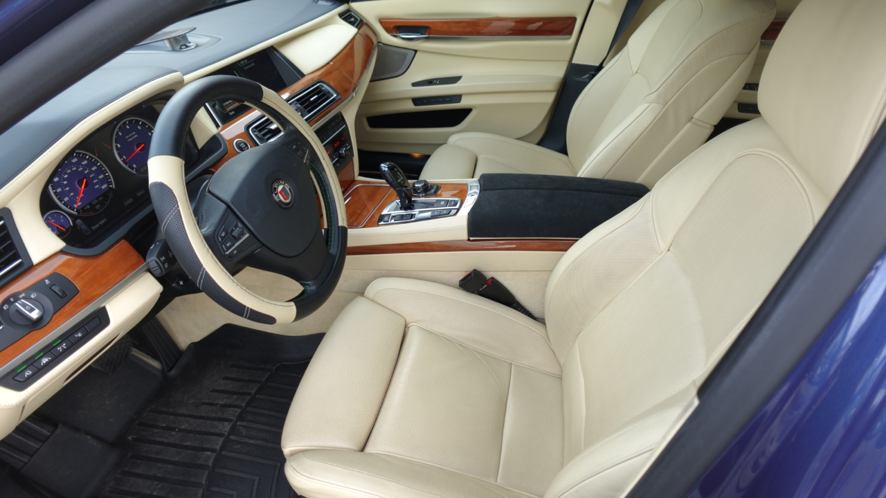 BMW 7-Series 750Li 2013