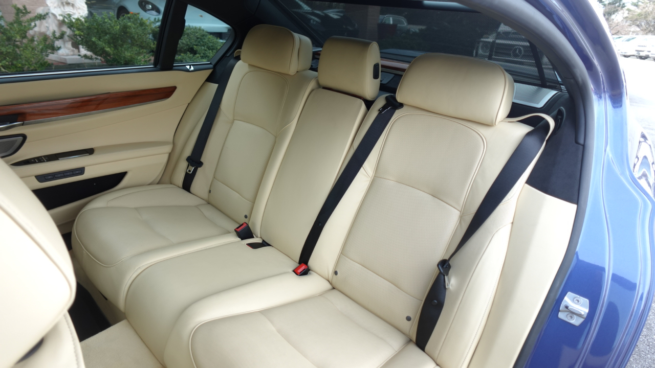 BMW 7-Series 750Li 2013