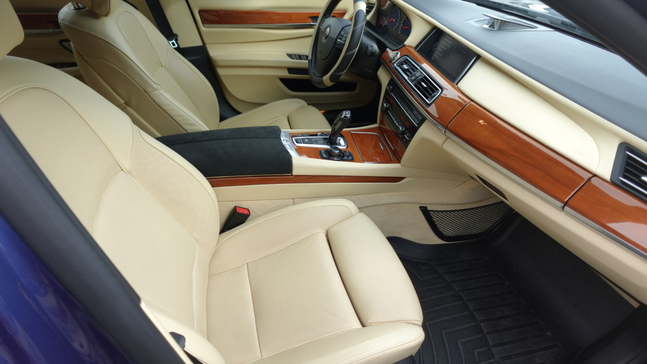BMW 7-Series 750Li 2013