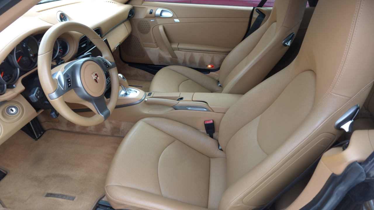 Porsche 911 Carrera Cabriolet 2010