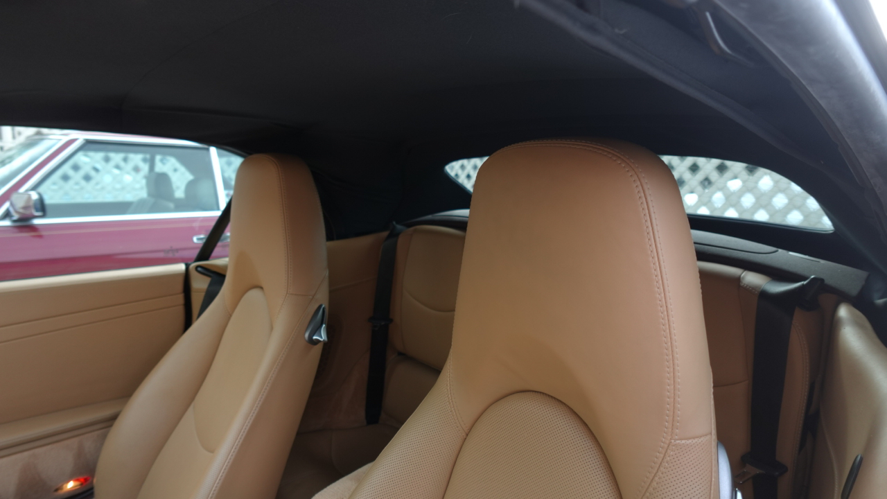 Porsche 911 Carrera Cabriolet 2010