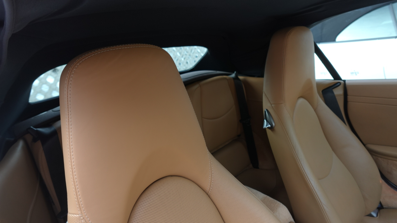 Porsche 911 Carrera Cabriolet 2010