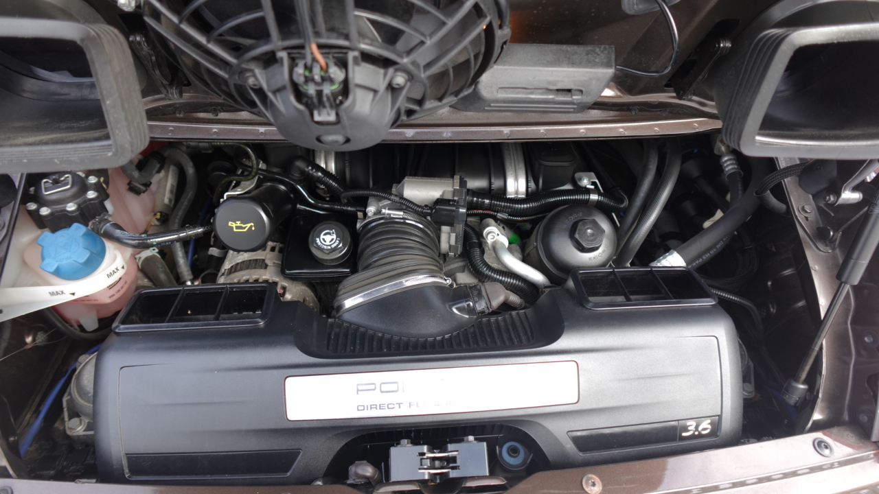 Porsche 911 Carrera Cabriolet 2010