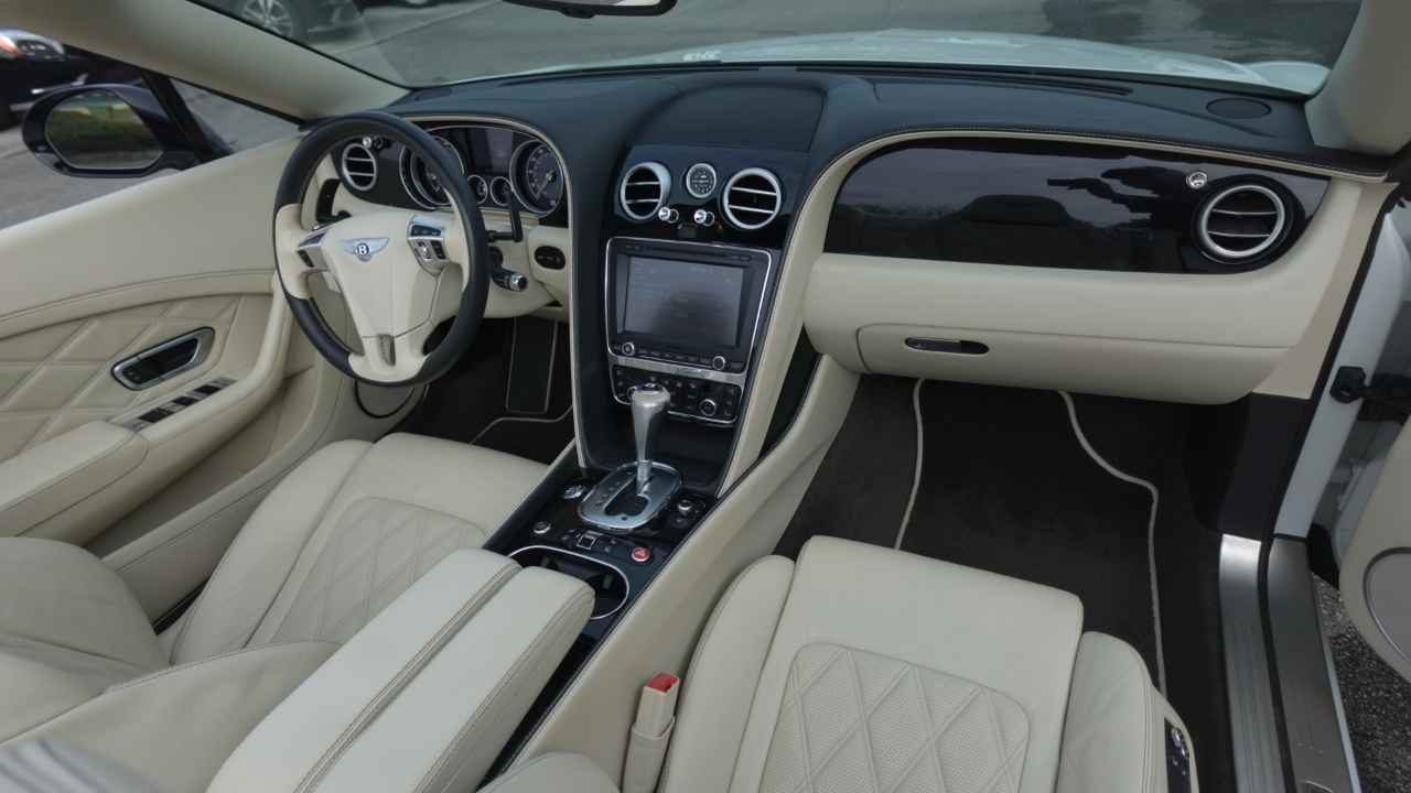 Bentley Continental GTC V8 2015