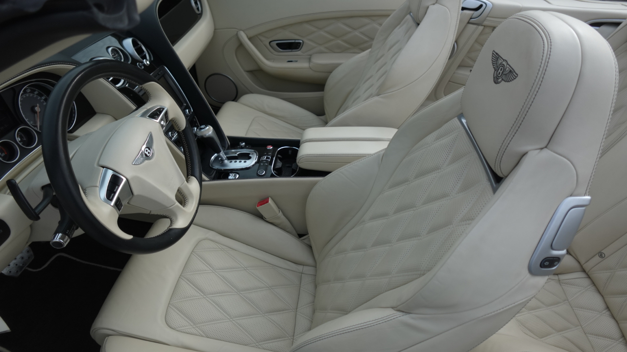 Bentley Continental GTC V8 2015