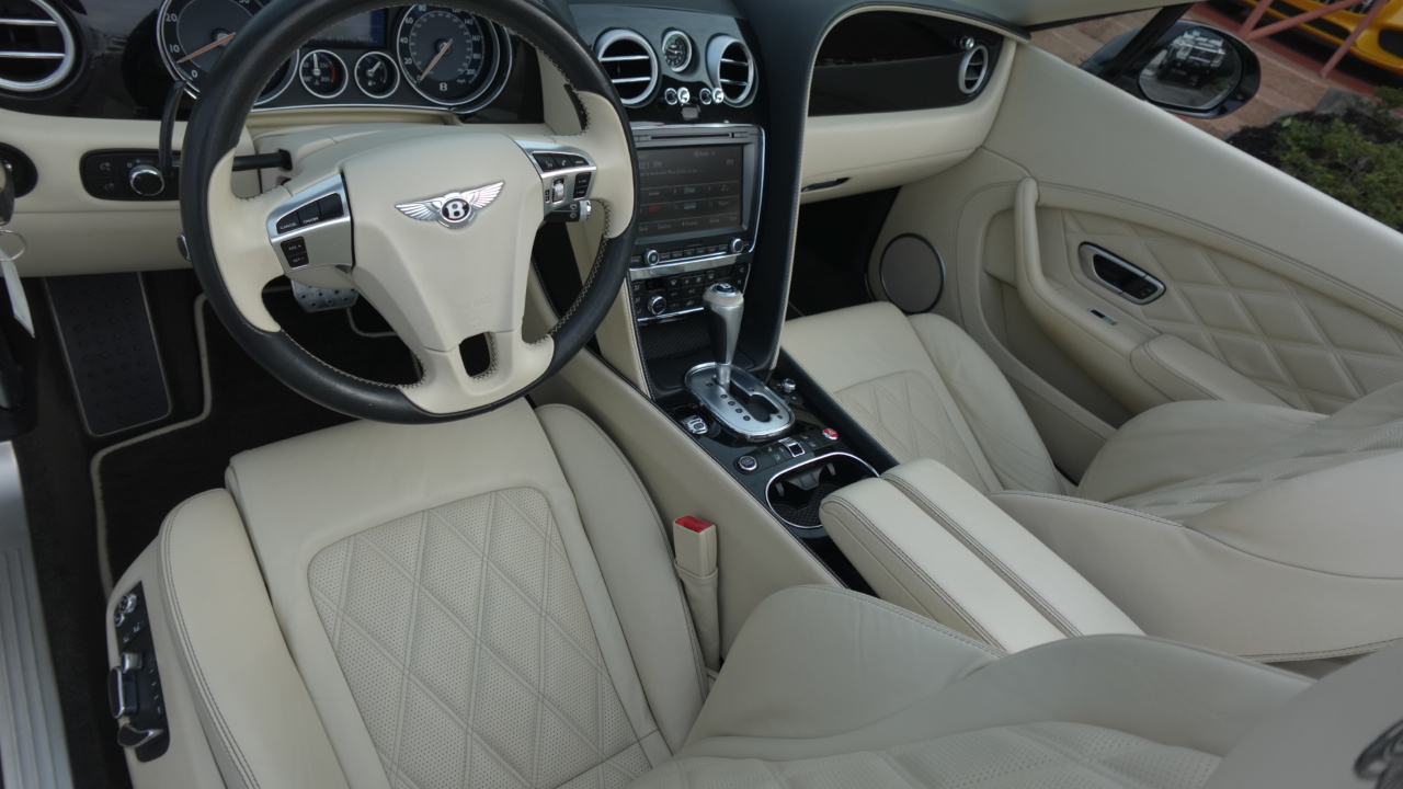 Bentley Continental GTC V8 2015