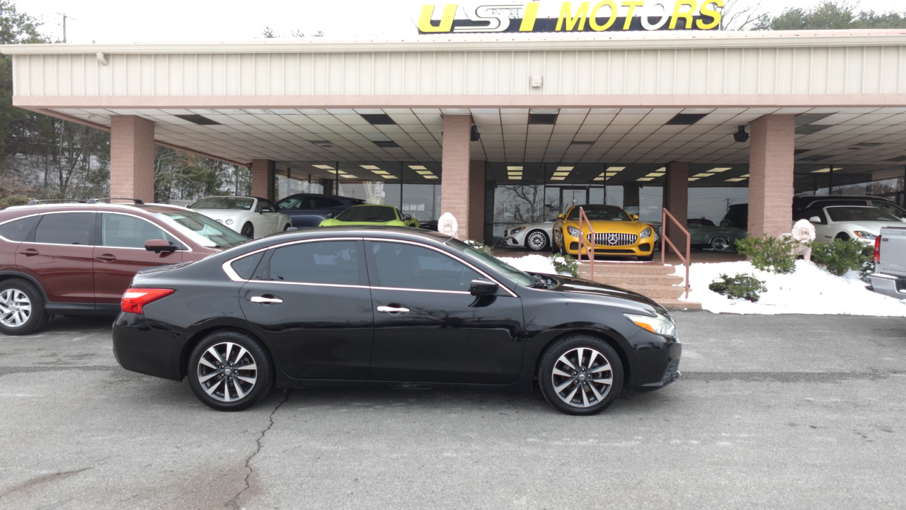 Nissan Altima 2.5 SV Sedan 2017