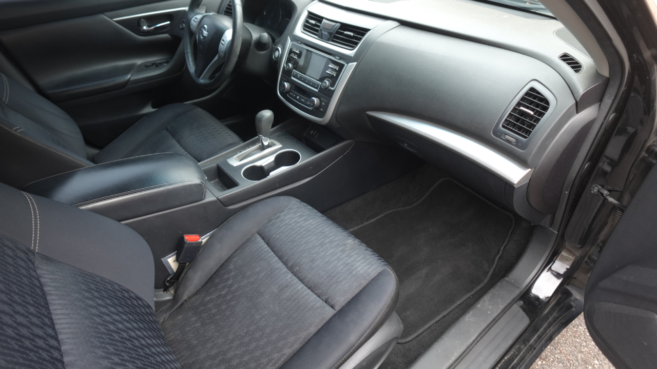 Nissan Altima 2.5 SV Sedan 2017