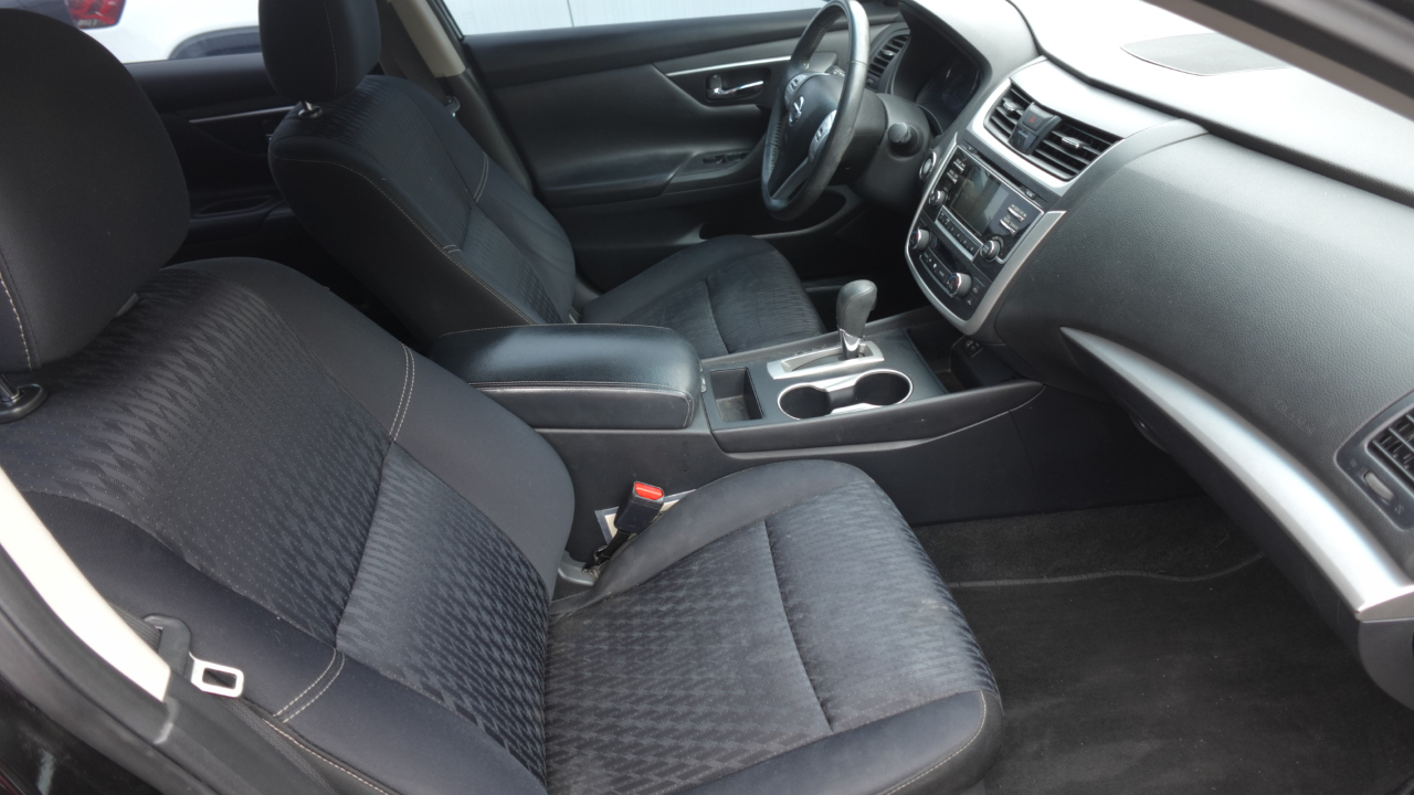 Nissan Altima 2.5 SV Sedan 2017