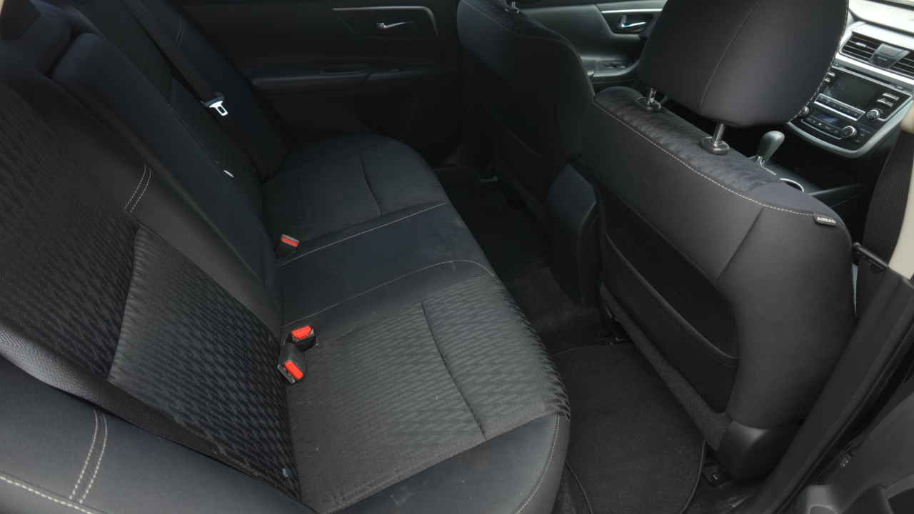 Nissan Altima 2.5 SV Sedan 2017