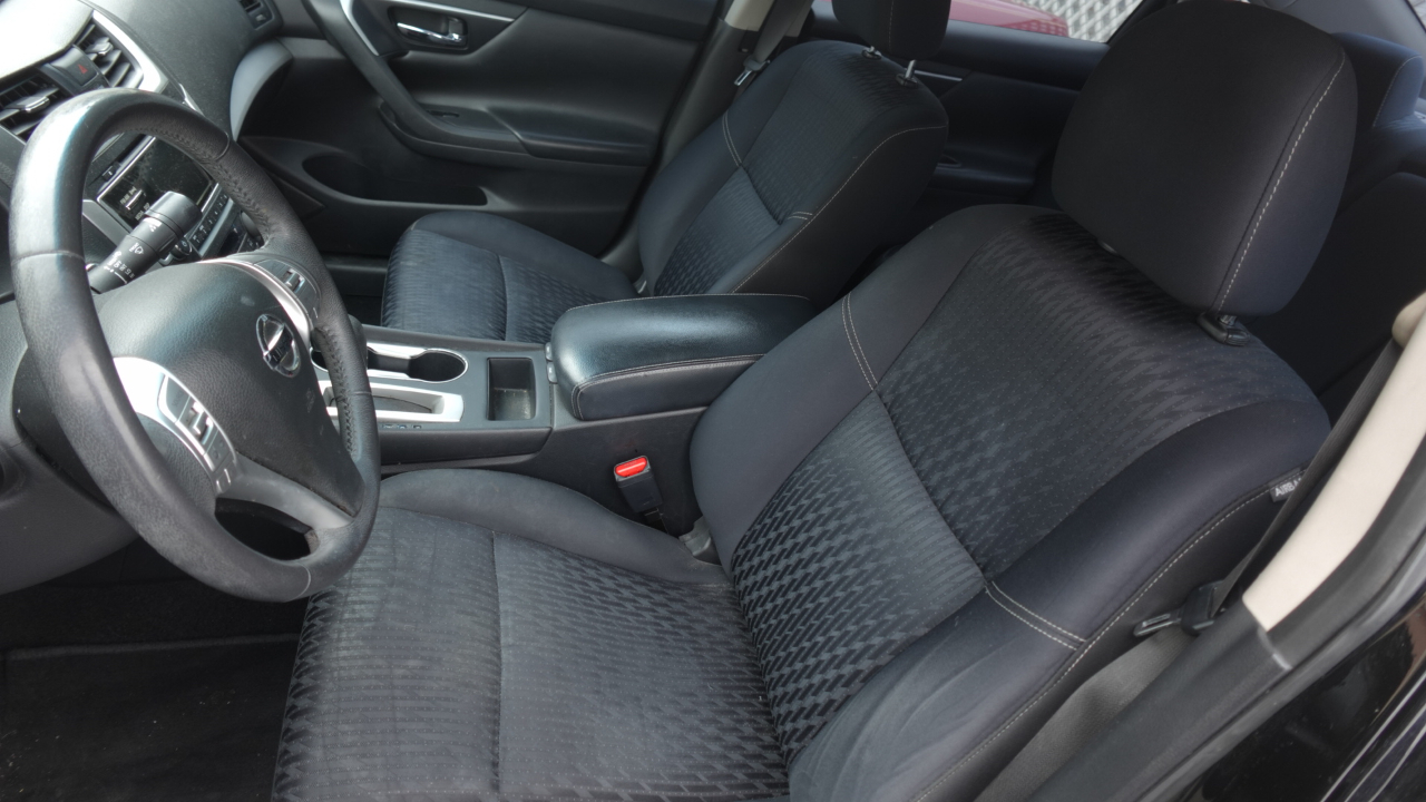 Nissan Altima 2.5 SV Sedan 2017