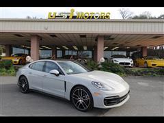 2023 Porsche Panamera 