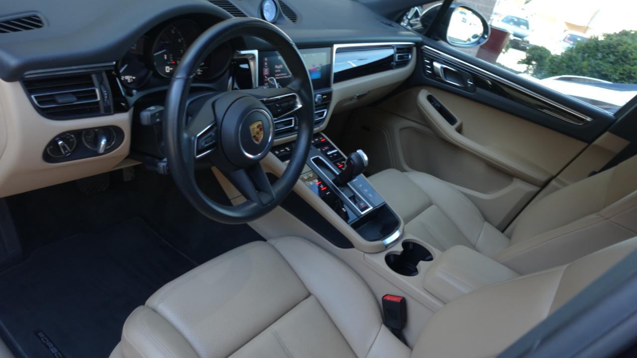 Porsche Macan Base 2022