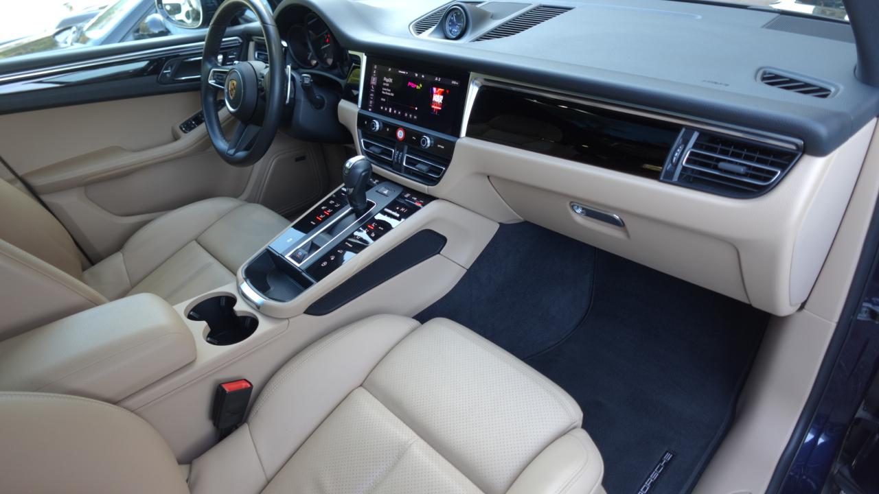 Porsche Macan Base 2022
