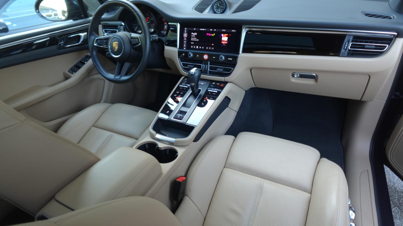 Porsche Macan Base 2022