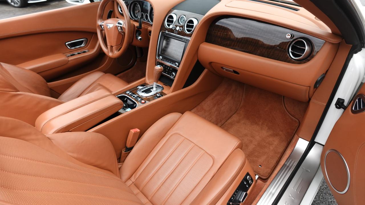 Bentley Continental GTC V8 2013