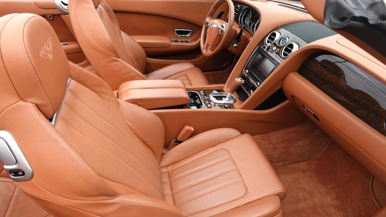 Bentley Continental GTC V8 2013