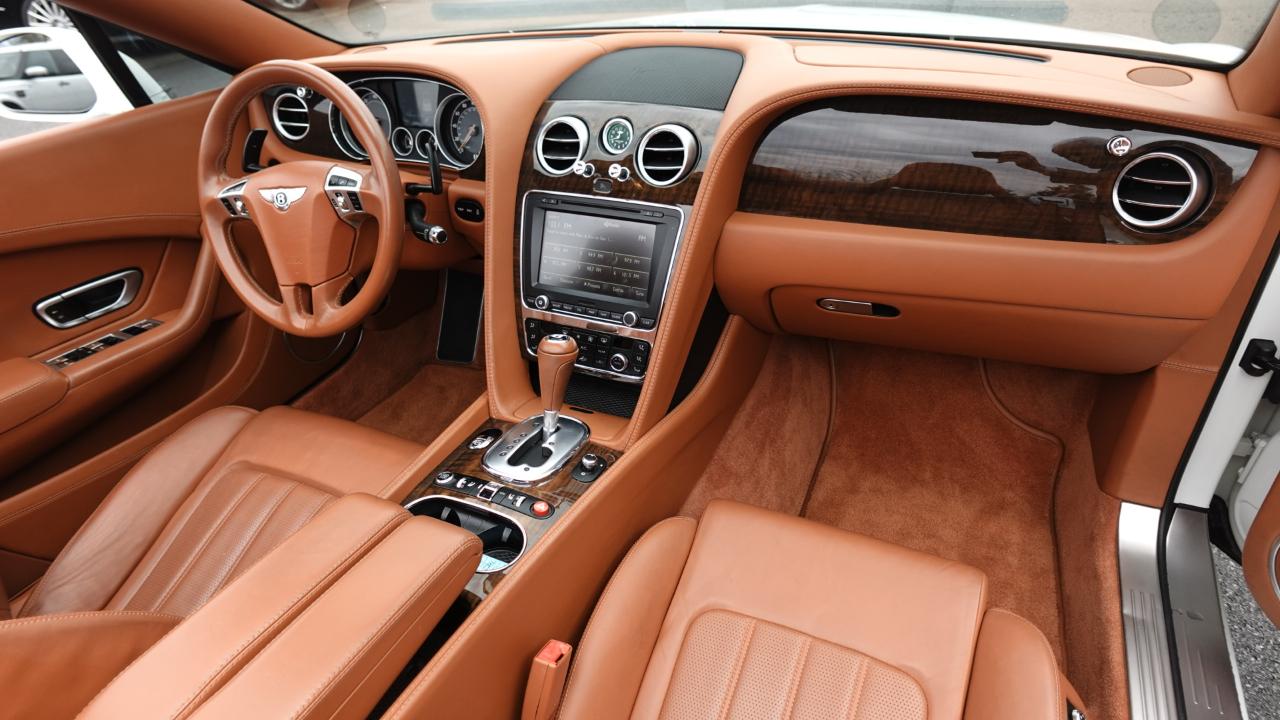 Bentley Continental GTC V8 2013