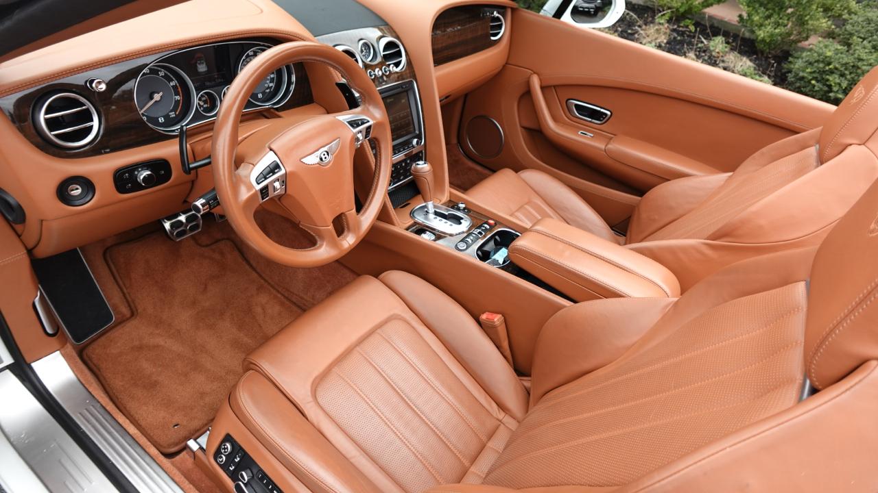 Bentley Continental GTC V8 2013