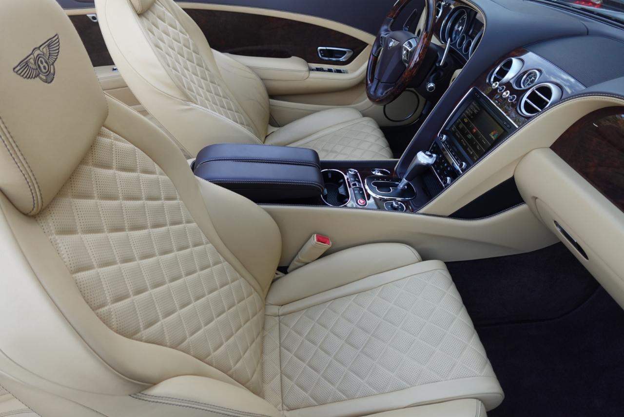 Bentley Continental GTC Base 2016