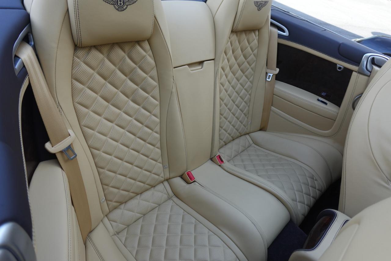 Bentley Continental GTC Base 2016