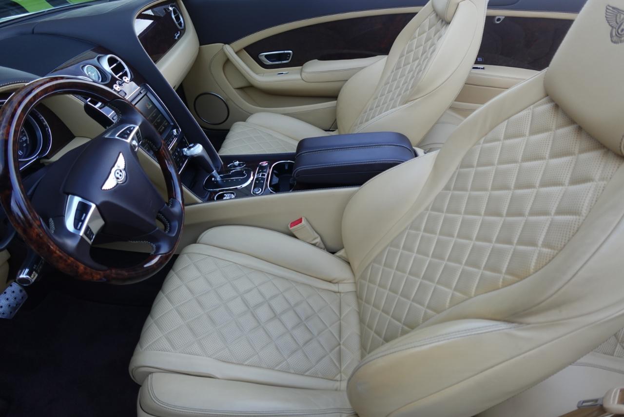 Bentley Continental GTC Base 2016