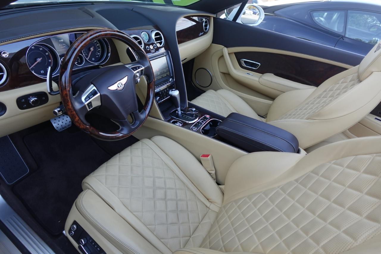Bentley Continental GTC Base 2016