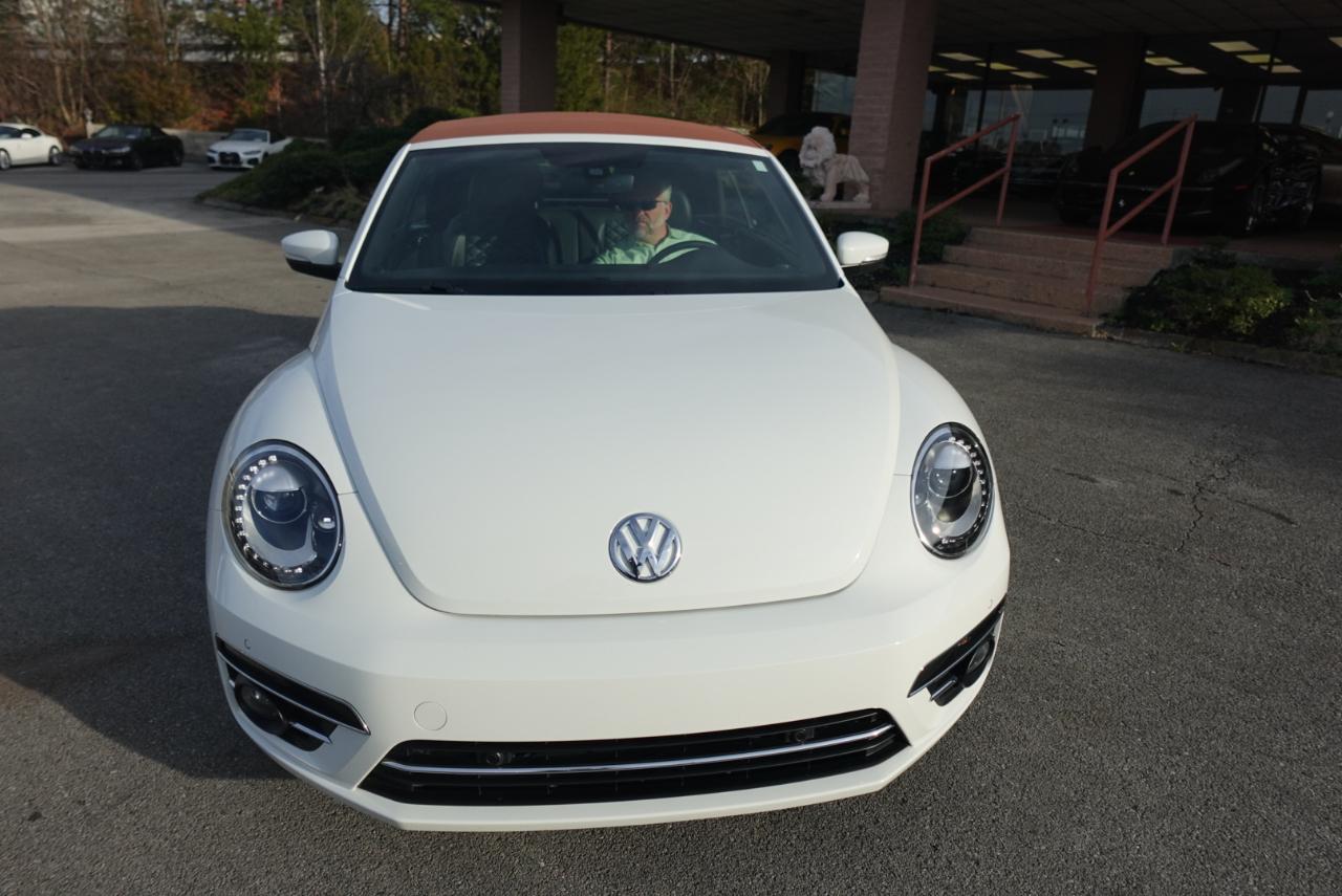 Volkswagen Beetle 2.0T SE Convertible 2019