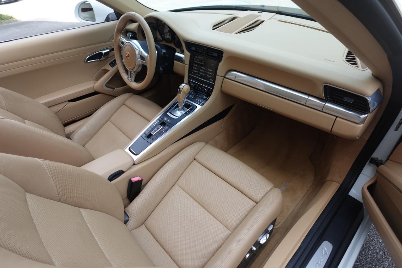 Porsche 911 Carrera 4 Cabriolet 2014