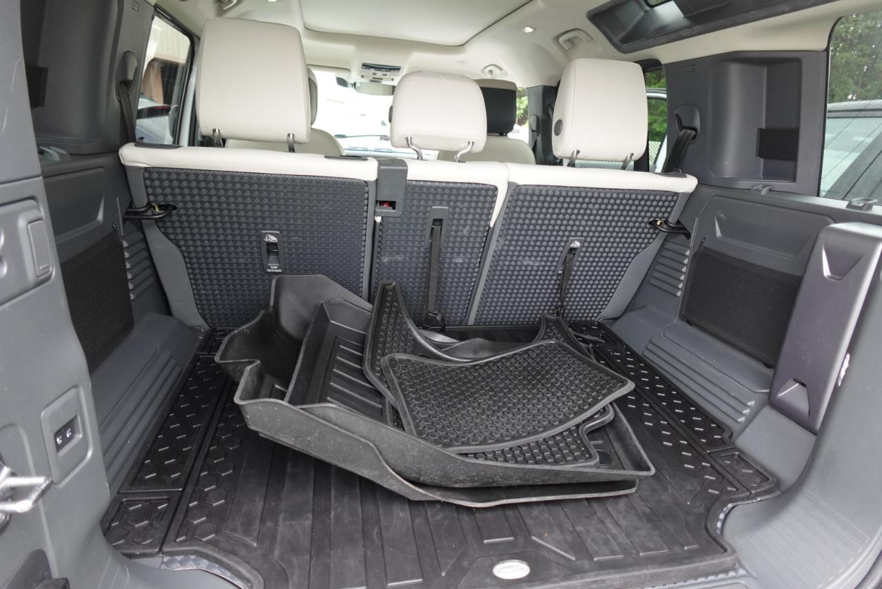 Land Rover Defender 110 SE 2023