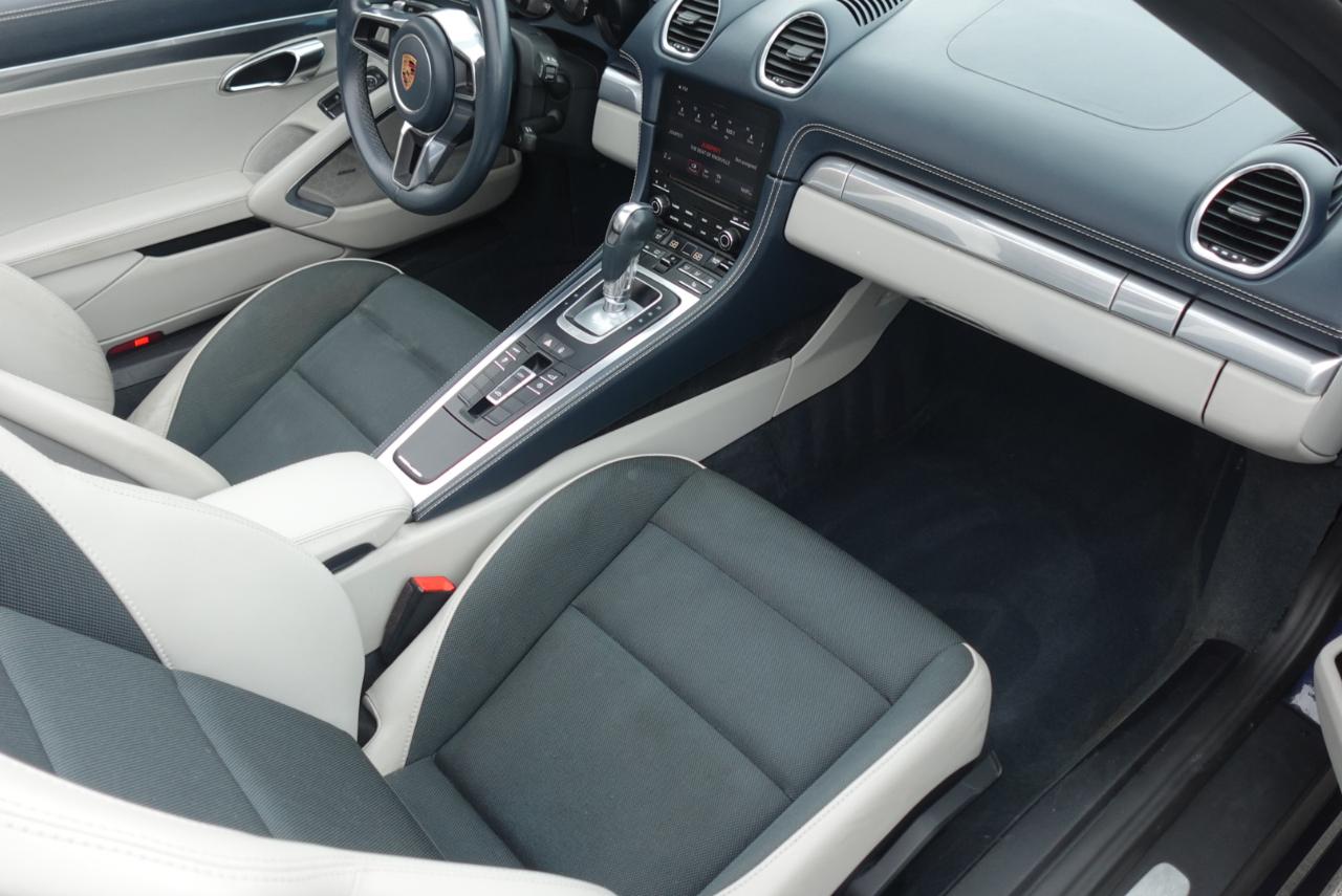 Porsche 718 Boxster Base 2018
