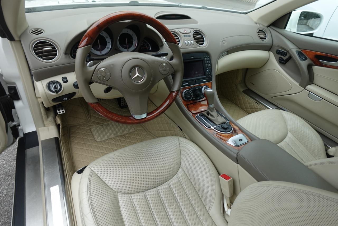 Mercedes-Benz SL-Class SL550 2011