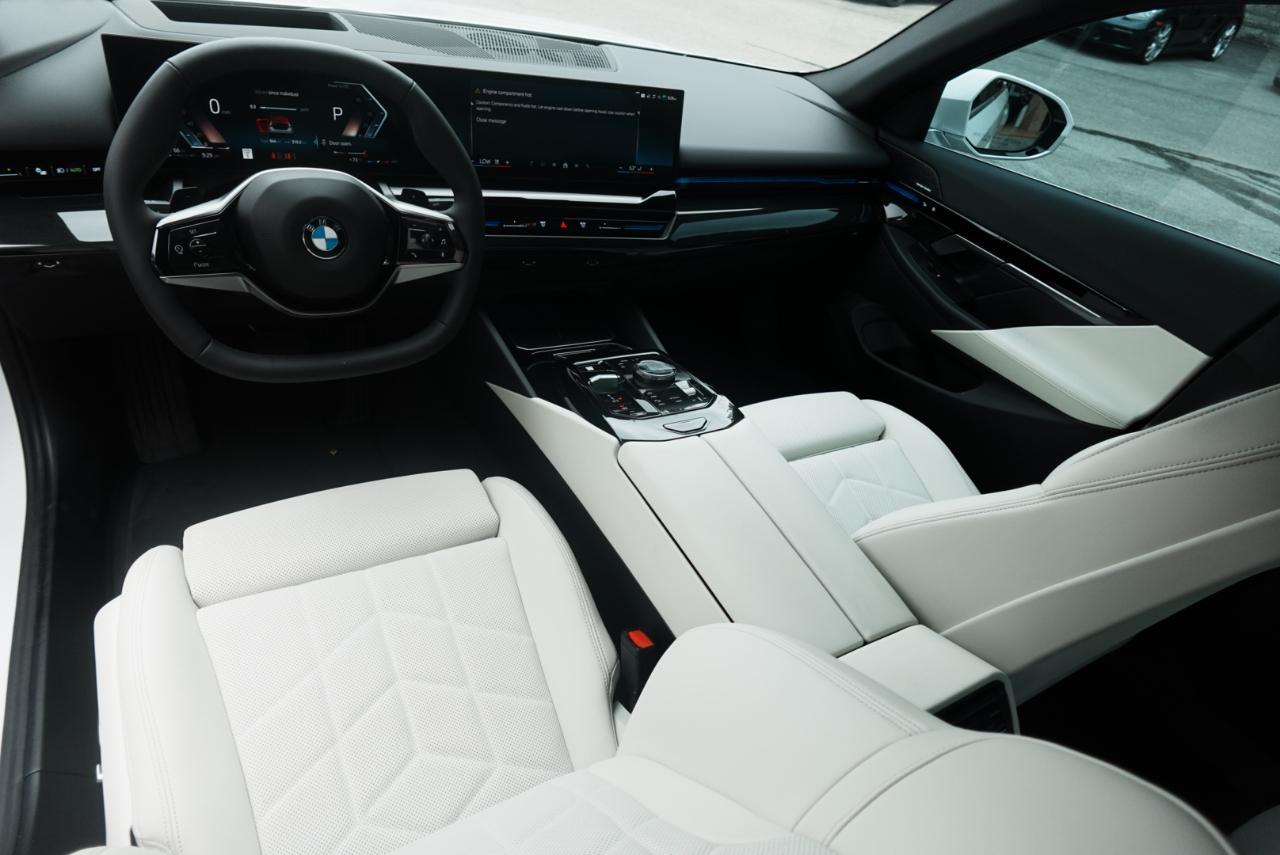 BMW 5-Series 530i xDrive 2025